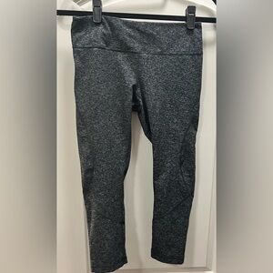 Zella Capri Leggings. Small.